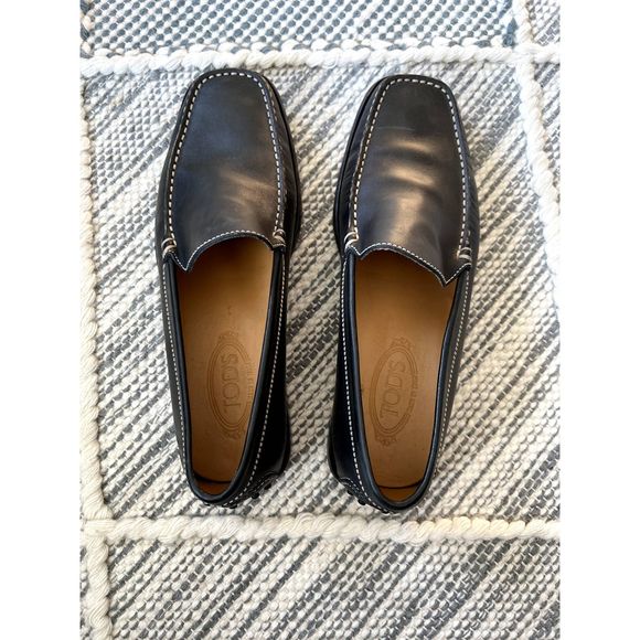 Tod\'s black leather loafers main image 4
